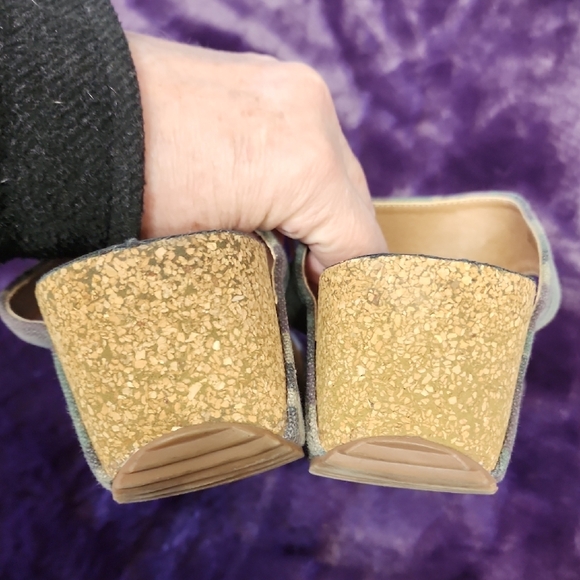 Boutique by Corkys Women's Camouflage Strap wedges sz 8 - Picture 6 of 6